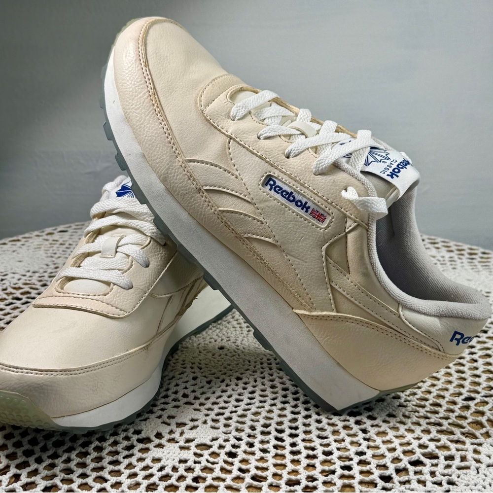 Reebok 1Y3502 Women's Size 9wide  White Track Field Training Low Sneakers 3297